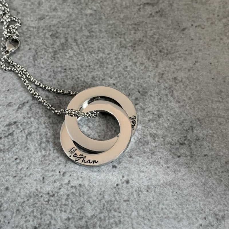 silver linked circles necklace